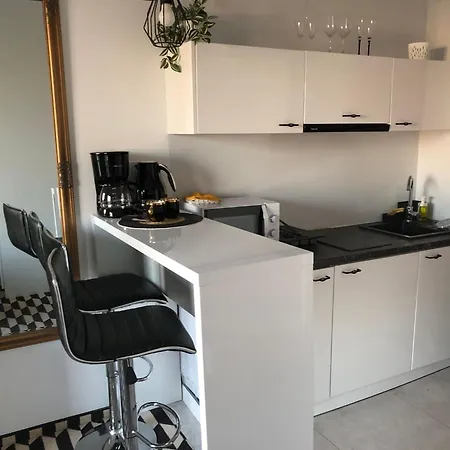 Apartment Daire Varşova